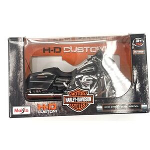 Maisto Harley Davidson HD Custom Model Motorcycle IOB